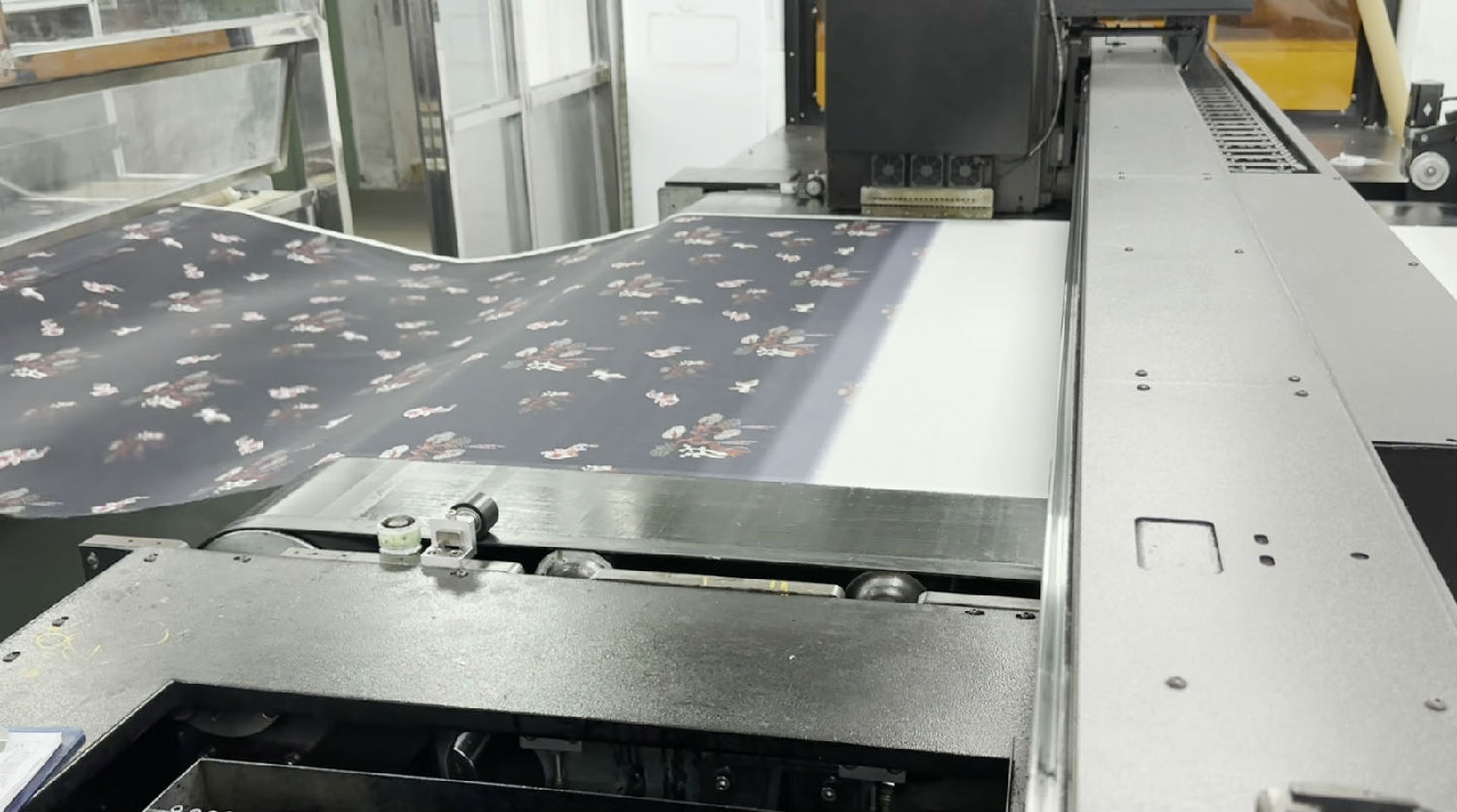 數碼印花(hua)機步進校準(zhun)的步驟