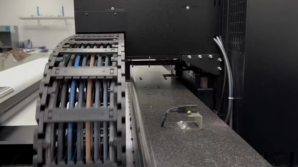 數碼印(yin)花機導(dǎo)軌保養(yǎng)的步驟(zhou)