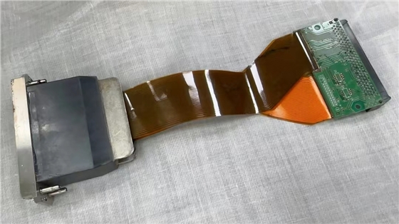 數碼印(yìn)花機噴頭會(huì)經常斷針的(de)原因